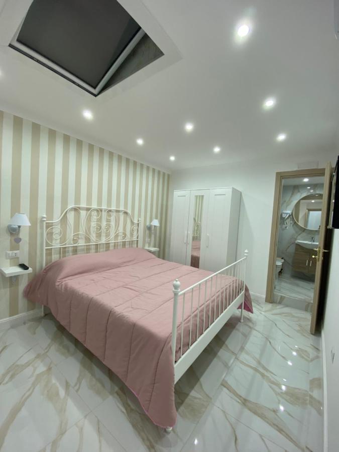 B&B Carme เนเปิลส์ ภายนอก รูปภาพ
