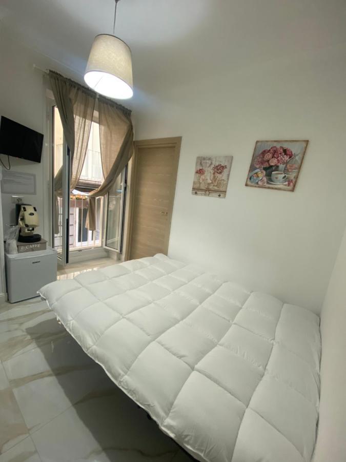 B&B Carme เนเปิลส์ ภายนอก รูปภาพ